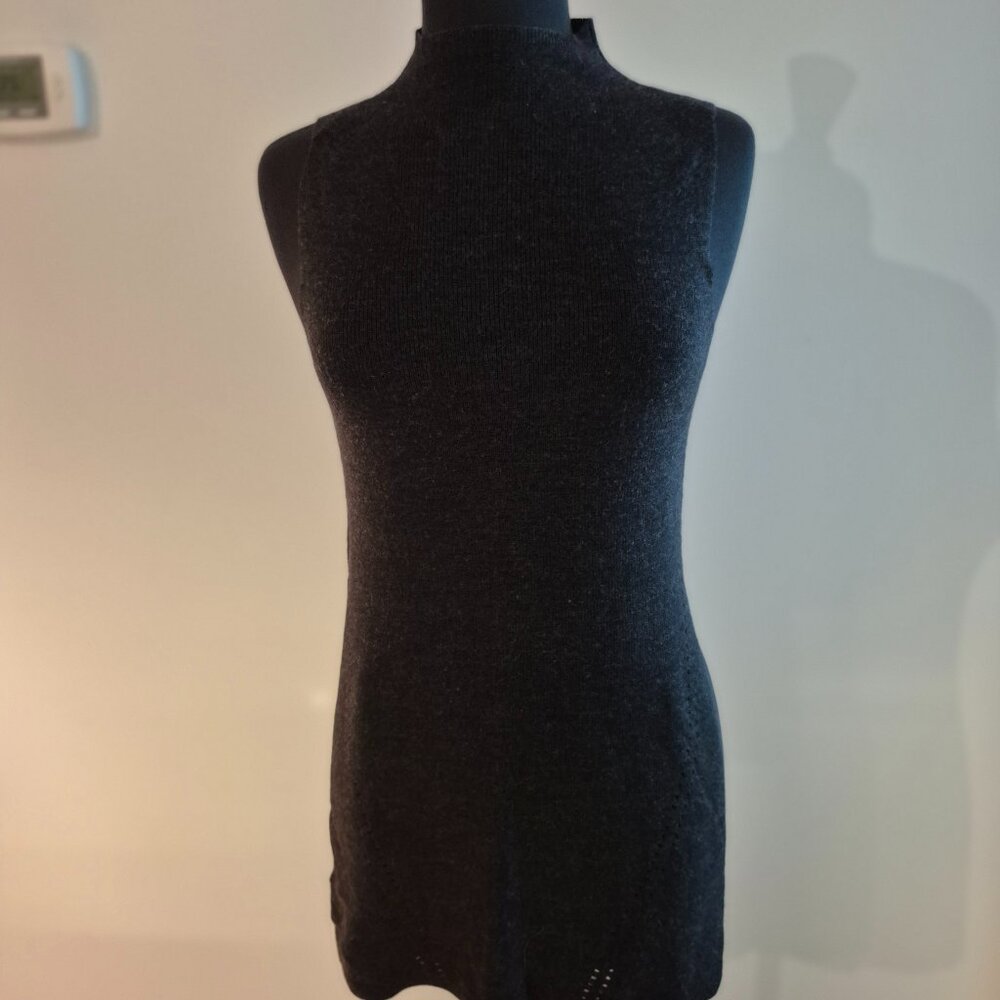 Wilfrid Sleeveless Turtleneck